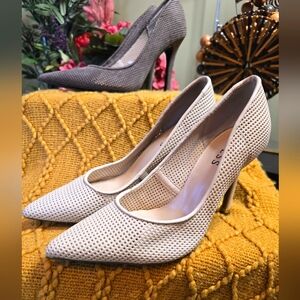 Guess, Women's size 7, Pumps bundle